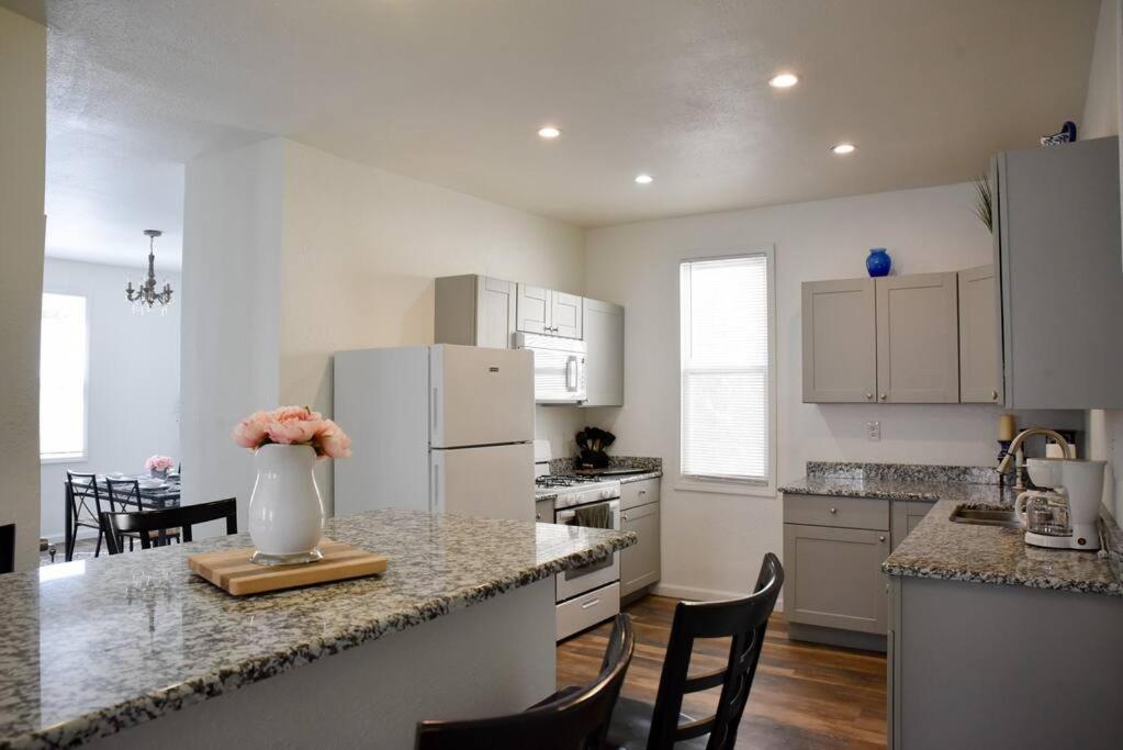 Stunning Big Home Near Downtown North Shore & More 피츠버그 외부 사진