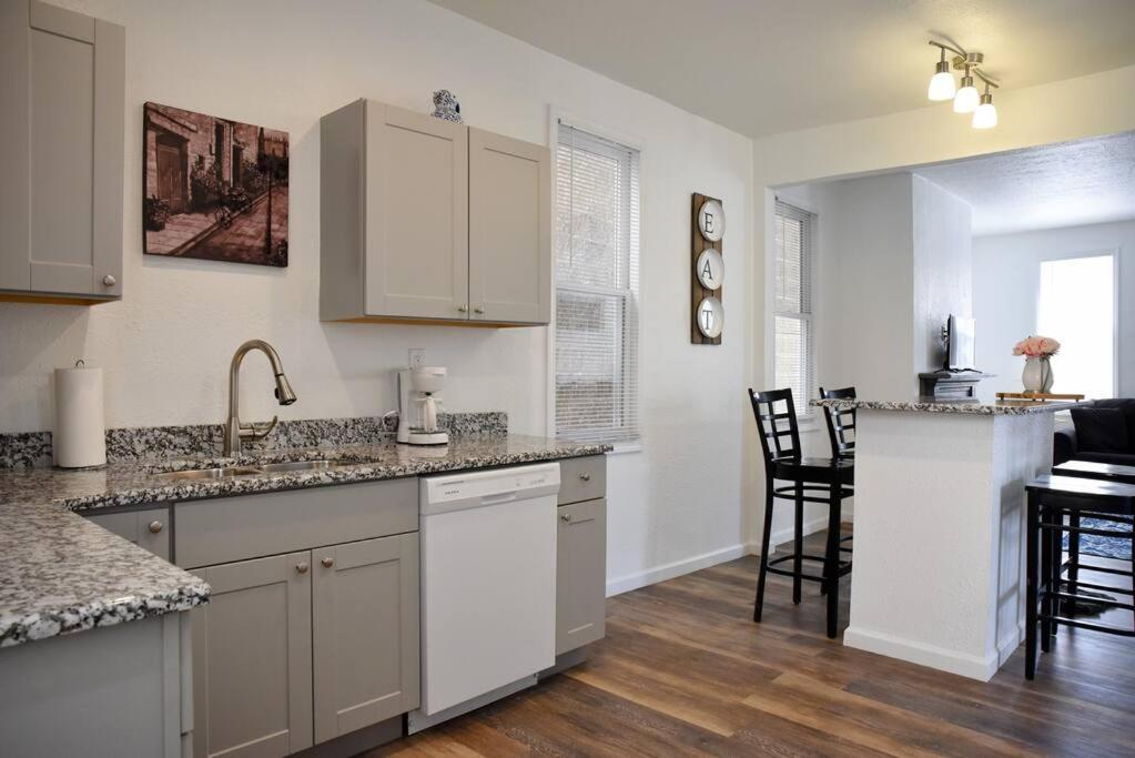 Stunning Big Home Near Downtown North Shore & More 피츠버그 외부 사진